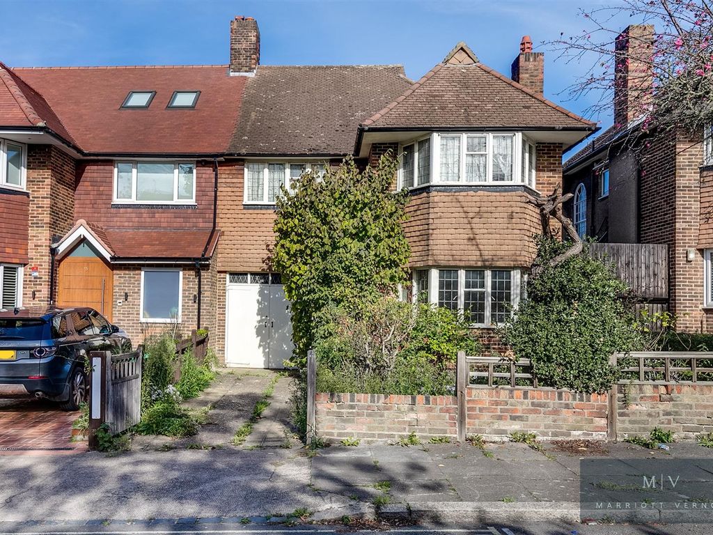 4 bed semidetached house for sale in Deepdene Road, London SE5, £