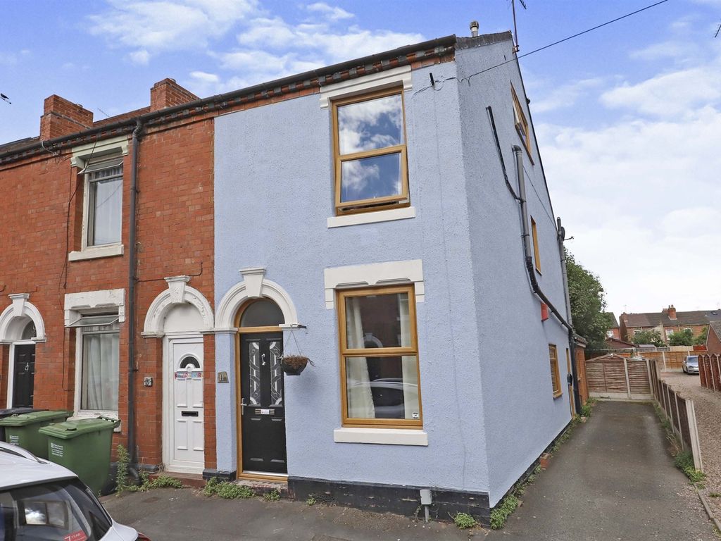 3 bed end terrace house for sale in Cobden Street, Kidderminster DY11