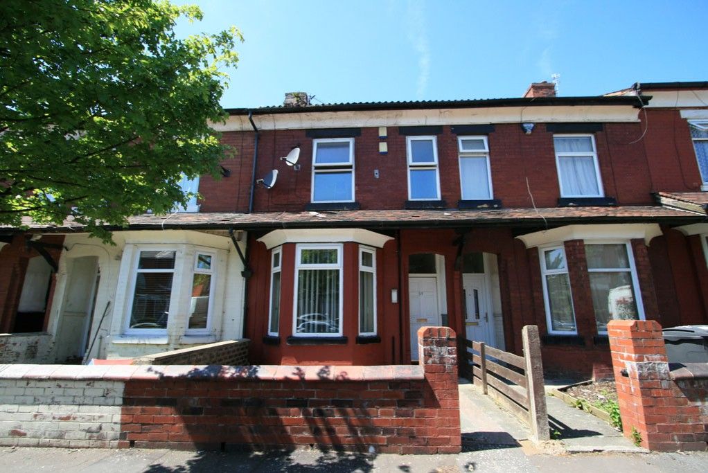 2 bed flat to rent in Gill Street, Moston, Manchester, Greater