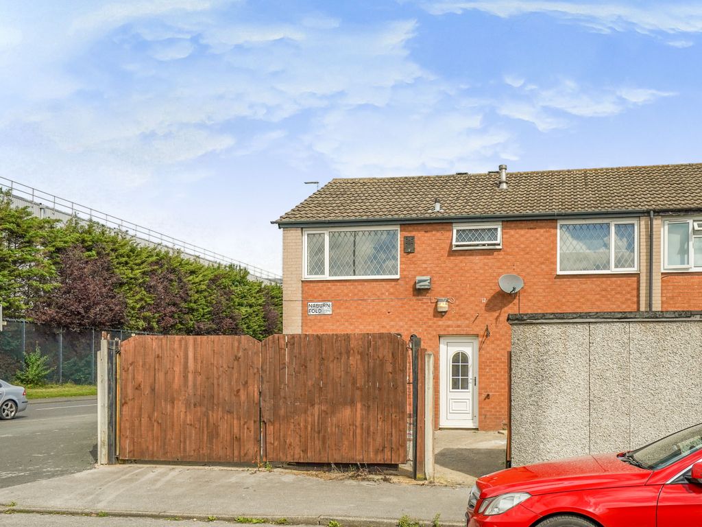 4 bed end terrace house for sale in Naburn Fold, Leeds LS14, £200,000
