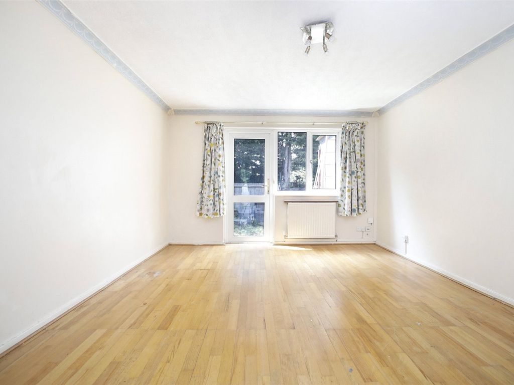 2 bed terraced house to rent in Lavender Road, London SE16, £2,383 pcm