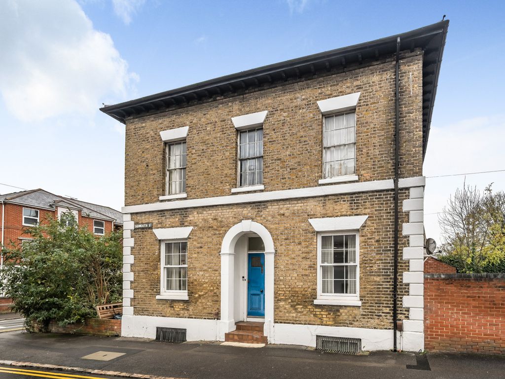 2 bed flat for sale in Sidmouth Street, Reading, Berkshire RG1, £275,000 Zoopla