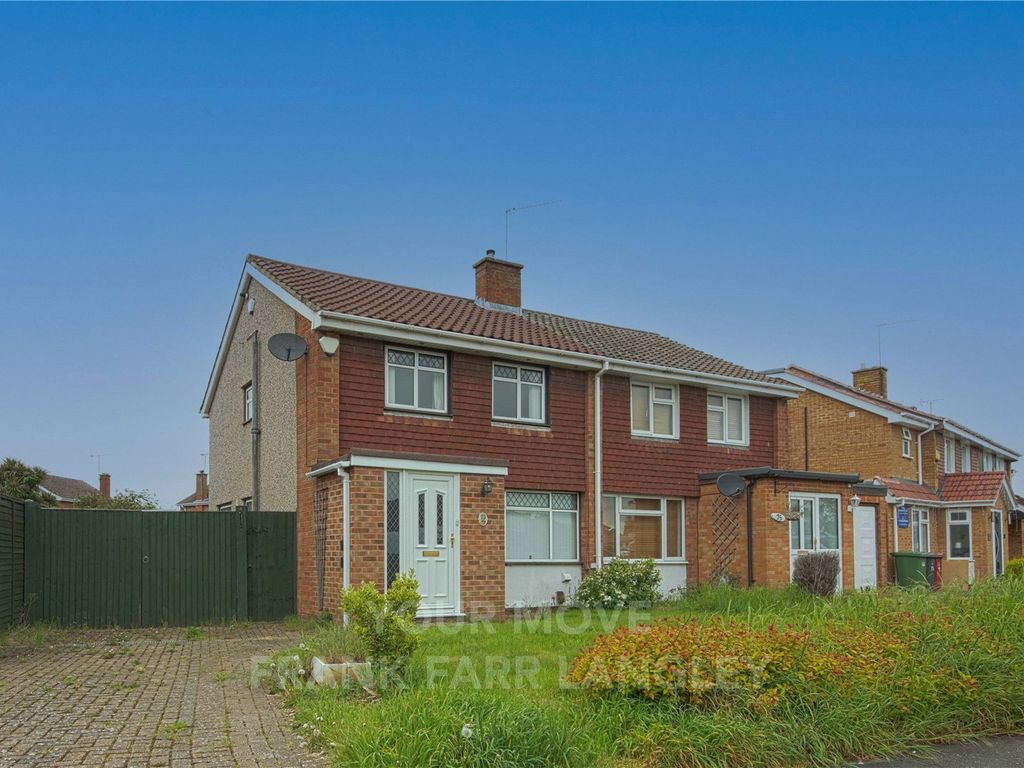 3 bed semidetached house for sale in Seacourt Road, Langley SL3 Zoopla