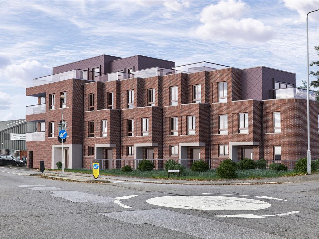 3 bed town house for sale in Larkshall Road, London E4, £770,000 Zoopla