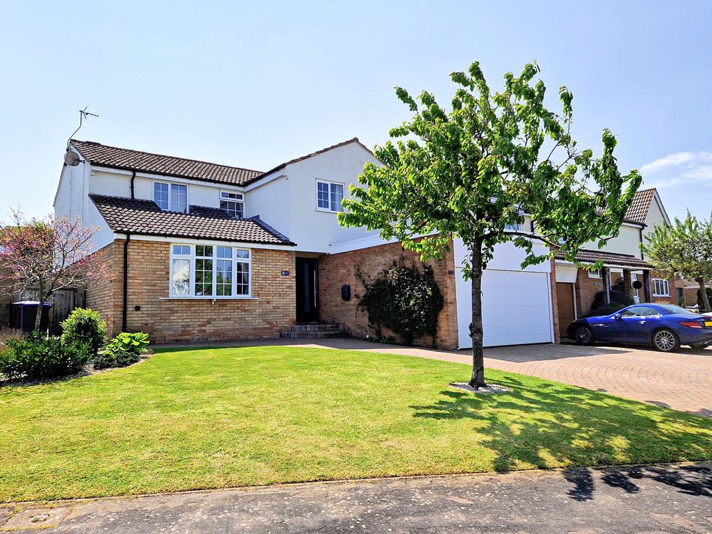 5 bed detached house for sale in Lancaster Close, Desford LE9, £525,000