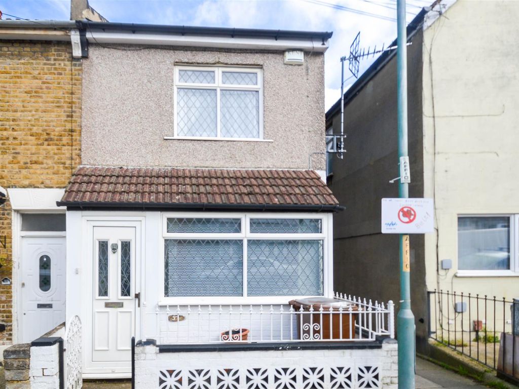 3 bed end terrace house for sale in Albany Road, Gillingham ME7 Zoopla