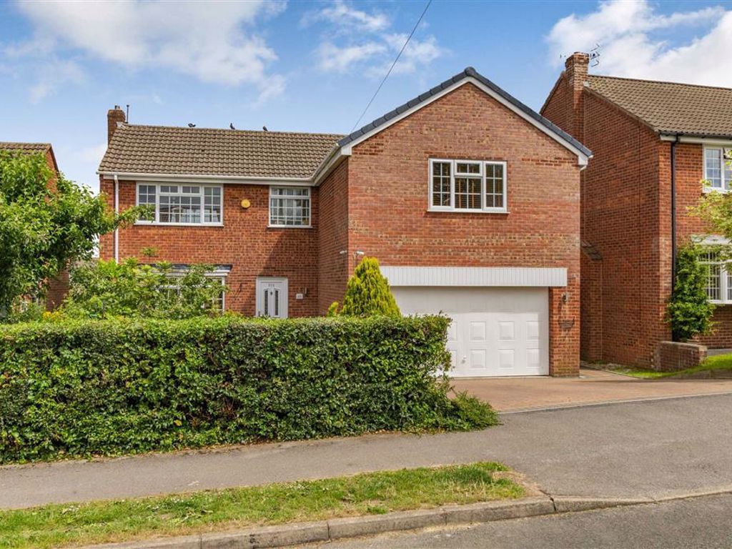 4 bed detached house for sale in Chartwell Avenue, Wingerworth