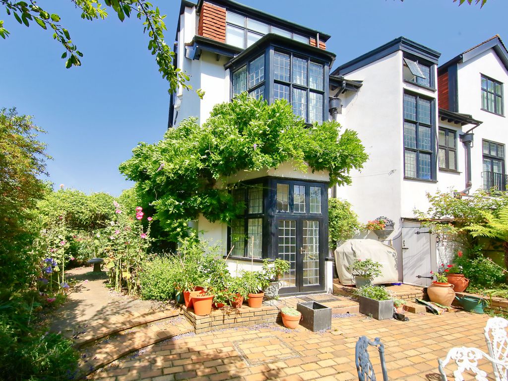 Murray Road, London SW19  