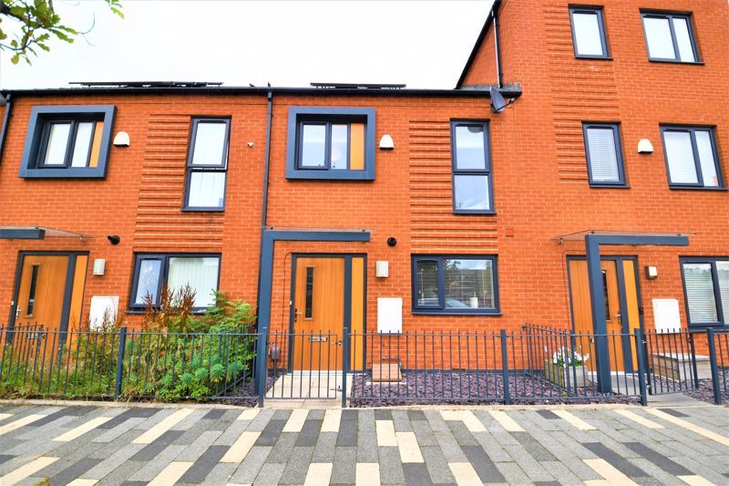 3 bed terraced house for sale in Amersham Park Road, Salford M6 Zoopla