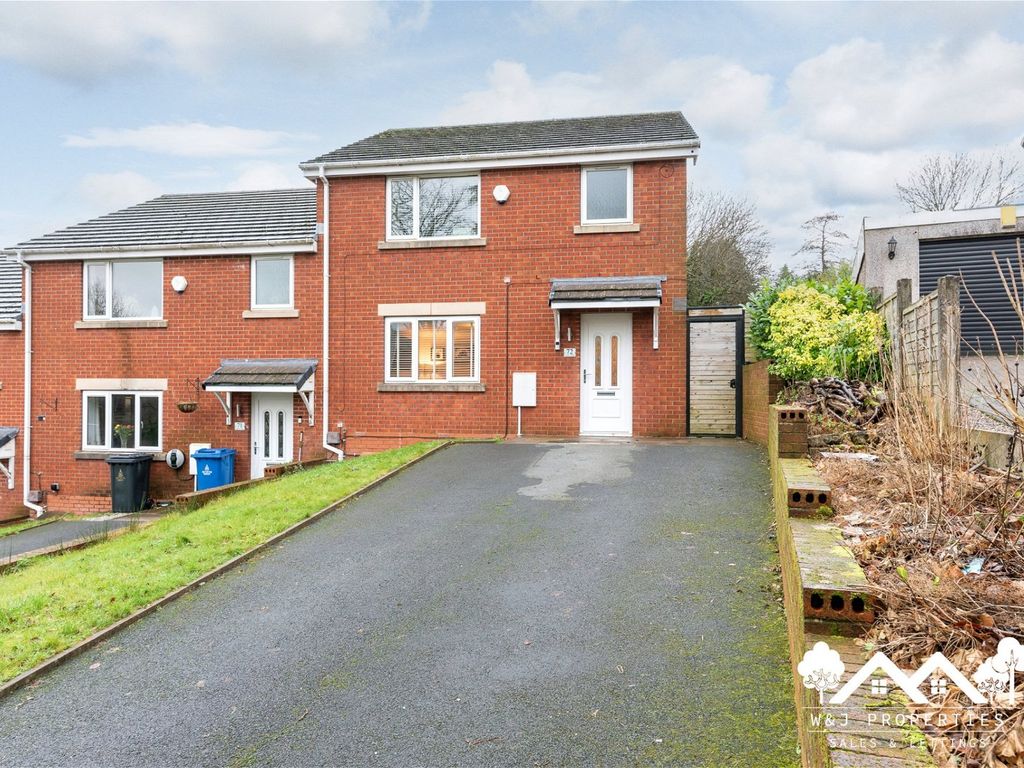 3 bed end terrace house for sale in Spring Vale Garden Village, Darwen