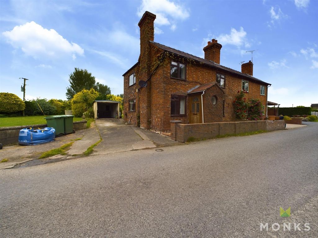 3 bed semidetached house for sale in Barkers Green, Wem, Shrewsbury