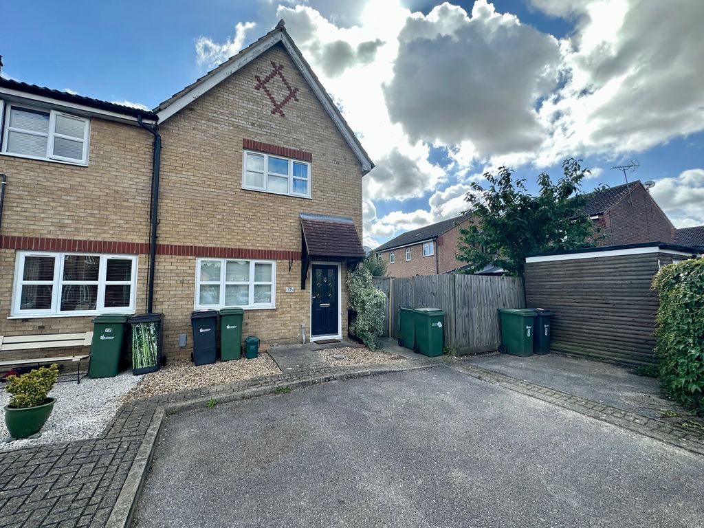 2 bed end terrace house to rent in Ragley Close, Great Notley