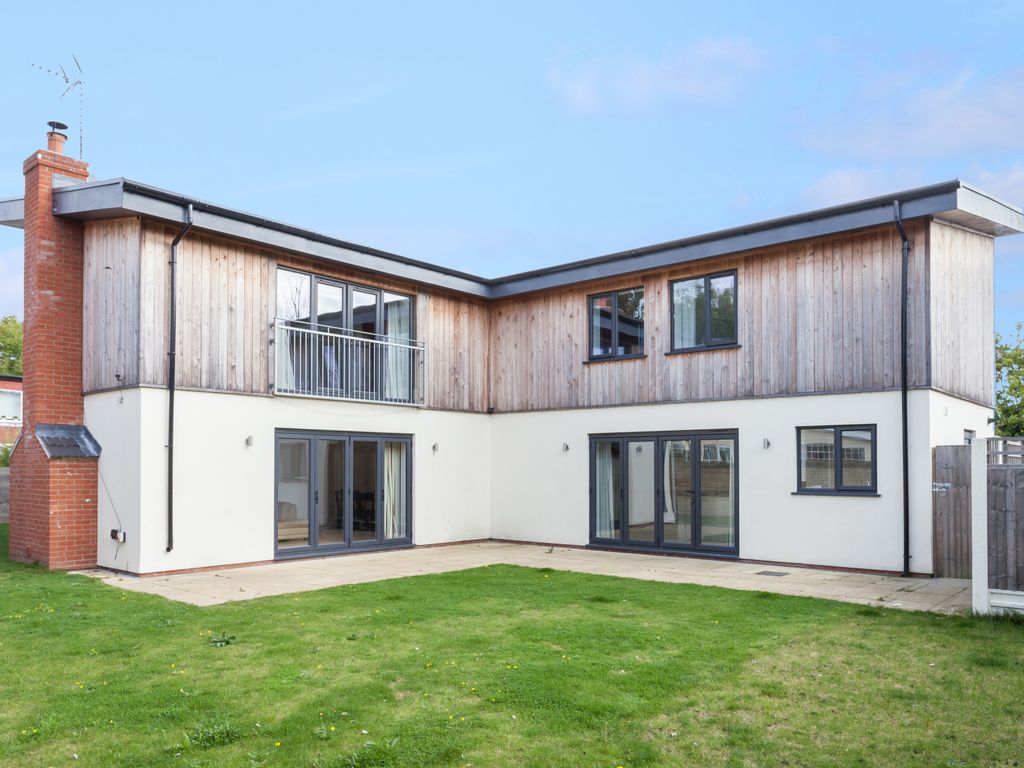 4 bed detached house for sale in Church Road, Kessingland, Suffolk NR33