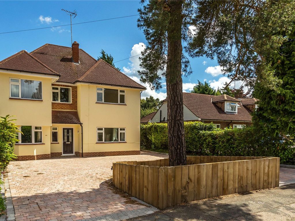 6 bed detached house for sale in Essendene Road, Caterham CR3, £