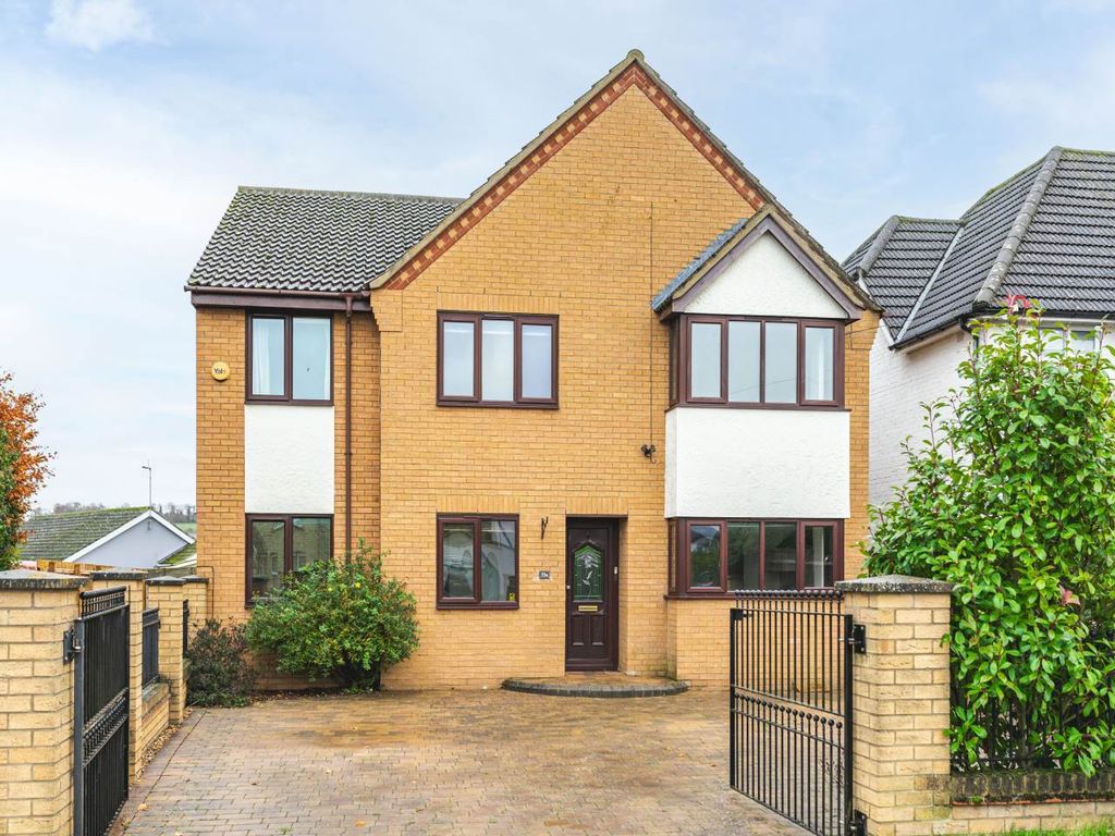 5 bed detached house for sale in Melbourn Road, Royston SG8, £740,000