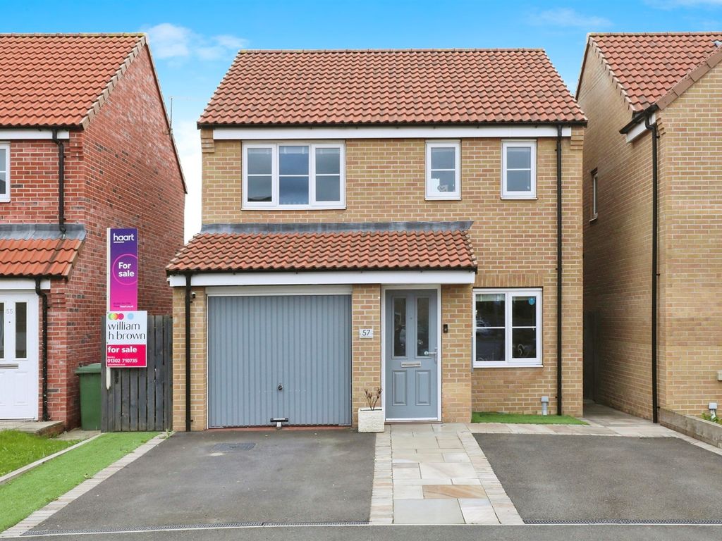 3 bed detached house for sale in President Place, Harworth, Doncaster