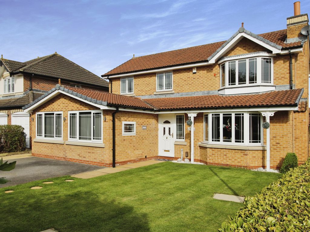 4 bed detached house for sale in Cannonthorpe Rise, Treeton, Rotherham