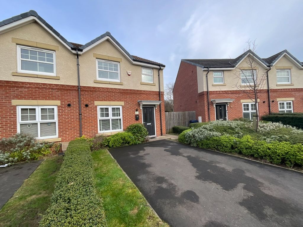 3 bed semidetached house for sale in Benedict Lane, Hebburn, Tyne And