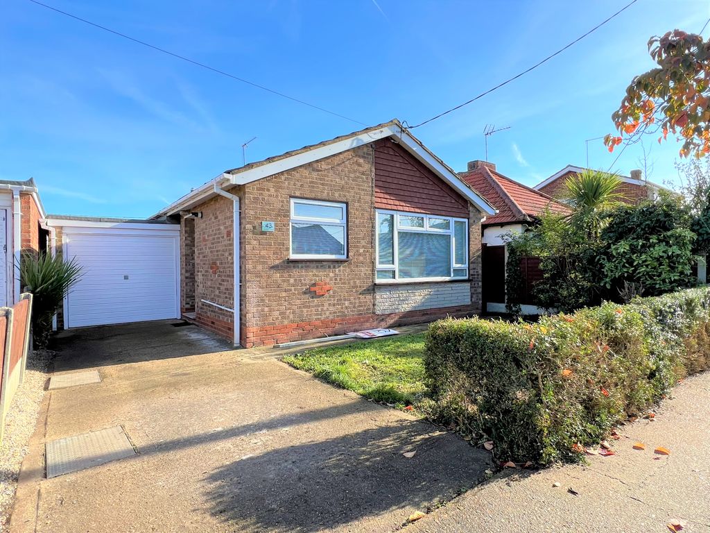 Shell Beach Road, Canvey Island SS8  