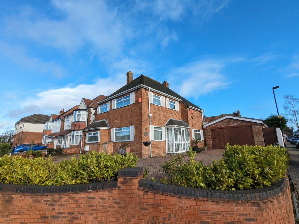 6 bed detached house for sale in Pembroke Croft, Hall Green, Birmingham