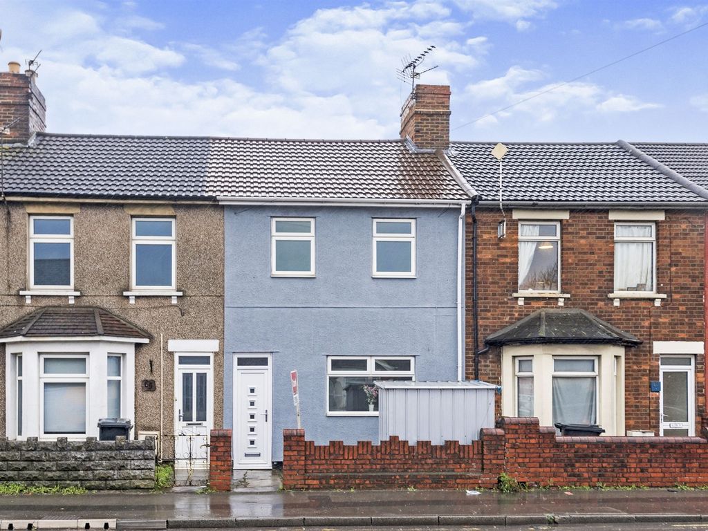 3 bed terraced house for sale in Rodbourne Road, Swindon SN2 Zoopla
