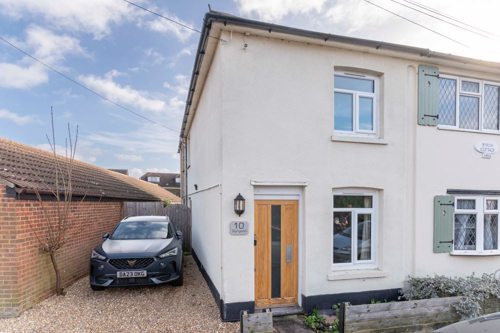 2 bed semidetached house for sale in Victory Road, Chertsey KT16, £