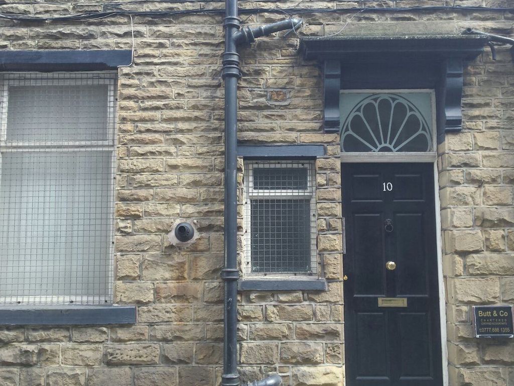 1 bed flat to rent in Flat 1, 10 Lord Street, Keighley, West Yorkshire