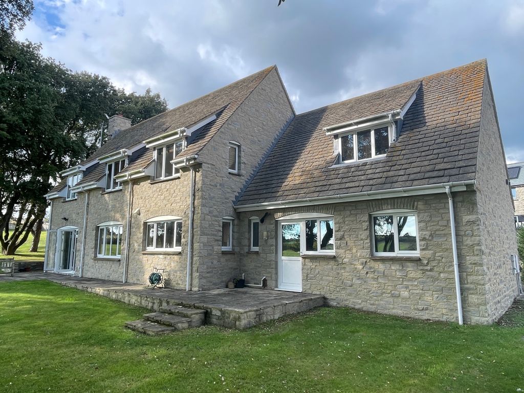 4 bed detached house for sale in Russell Avenue, Swanage BH19, £