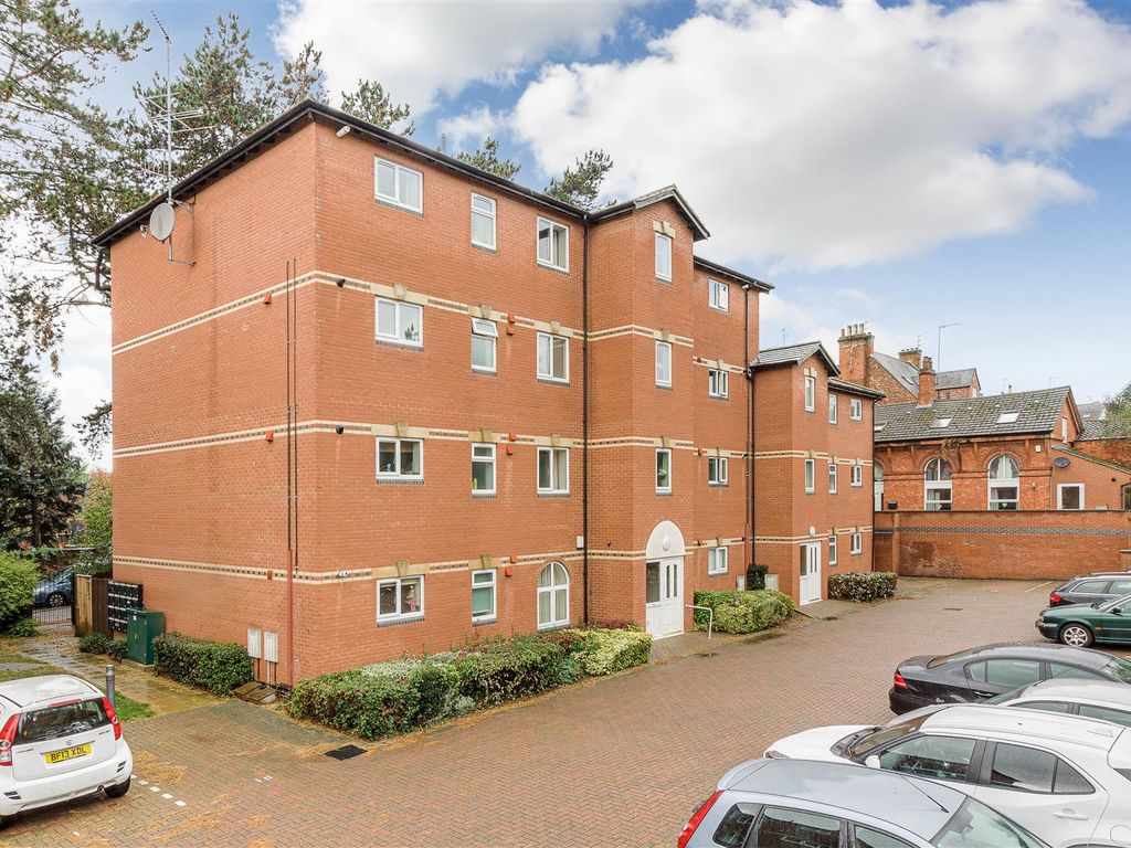 The Pines, Midland Road, Wellingborough NN8