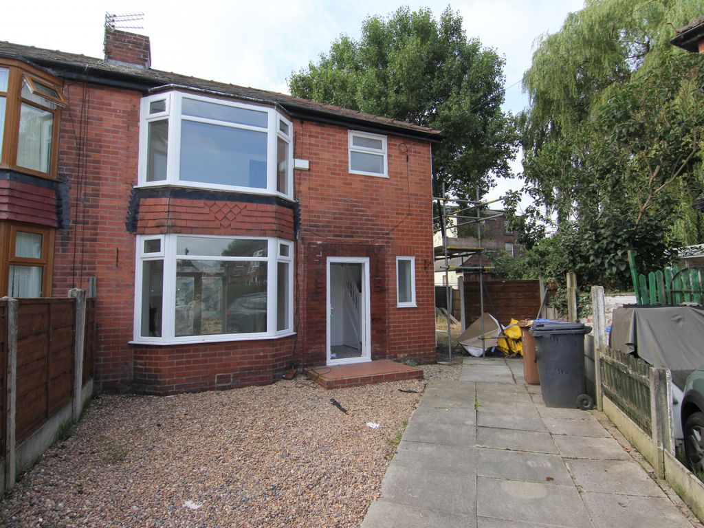 3 bed semidetached house for sale in Browning Avenue, Droylsden M43, £