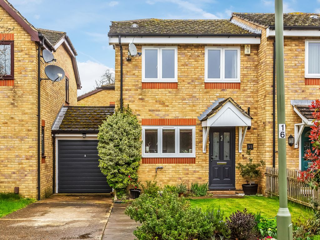 3 bed semidetached house for sale in Cannon Grove, Fetcham