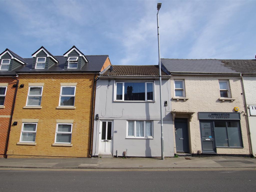1 bed flat to rent in Victoria Road, Old Town, Swindon SN1, £750 pcm