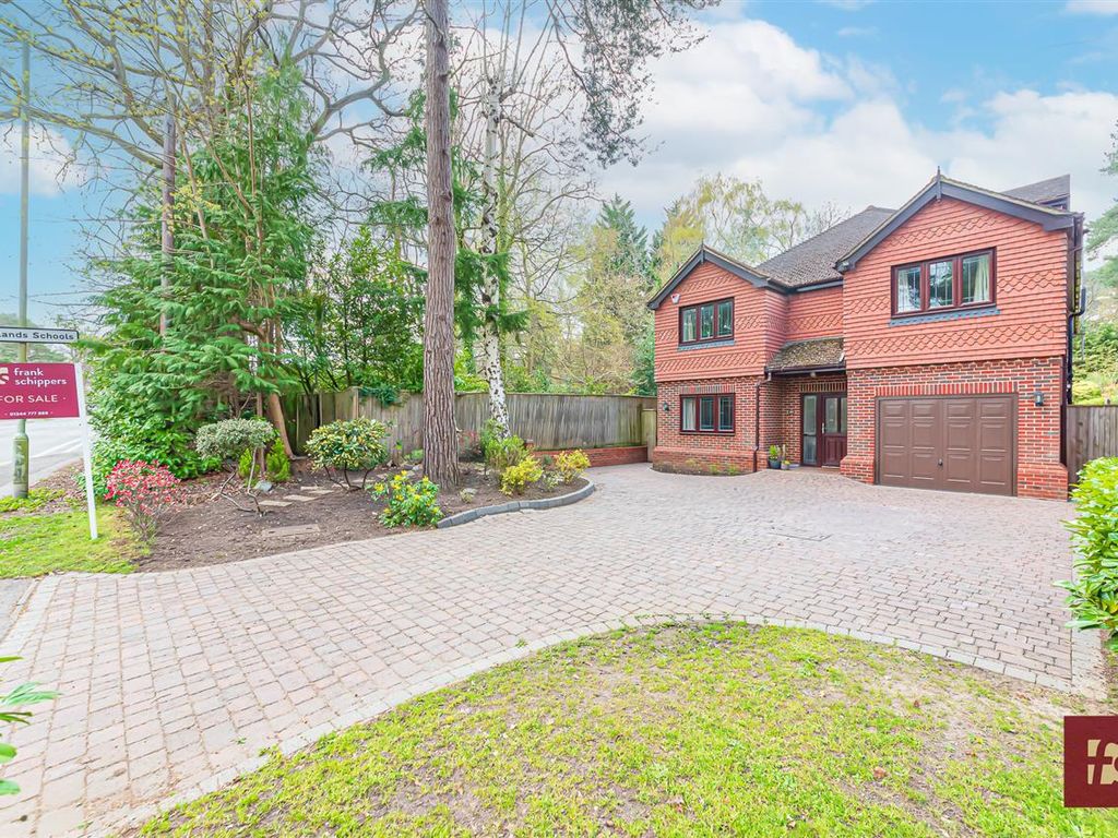 6 bed detached house for sale in New Wokingham Road, Crowthorne RG45