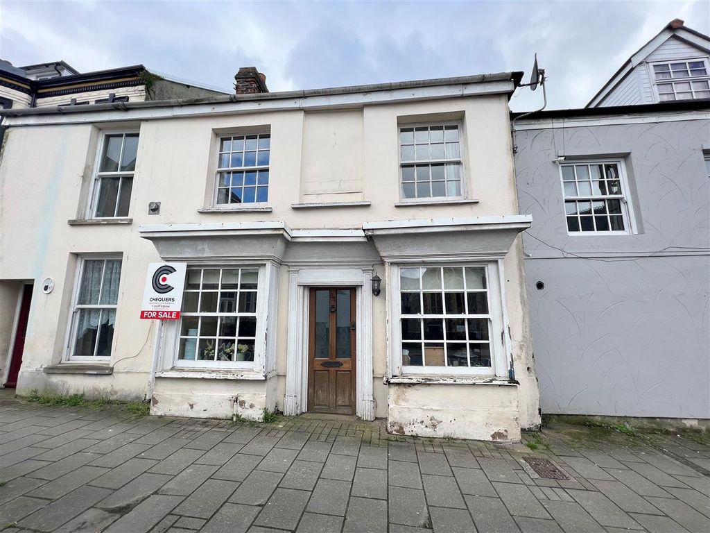 3 bed terraced house for sale in Newport Road, Barnstaple EX32, £
