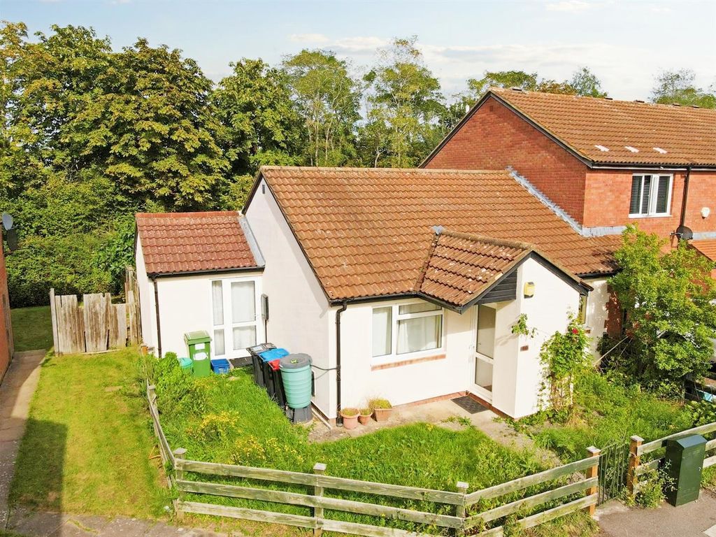 2 bed bungalow for sale in Denmead, Two Mile Ash, Milton Keynes MK8, £