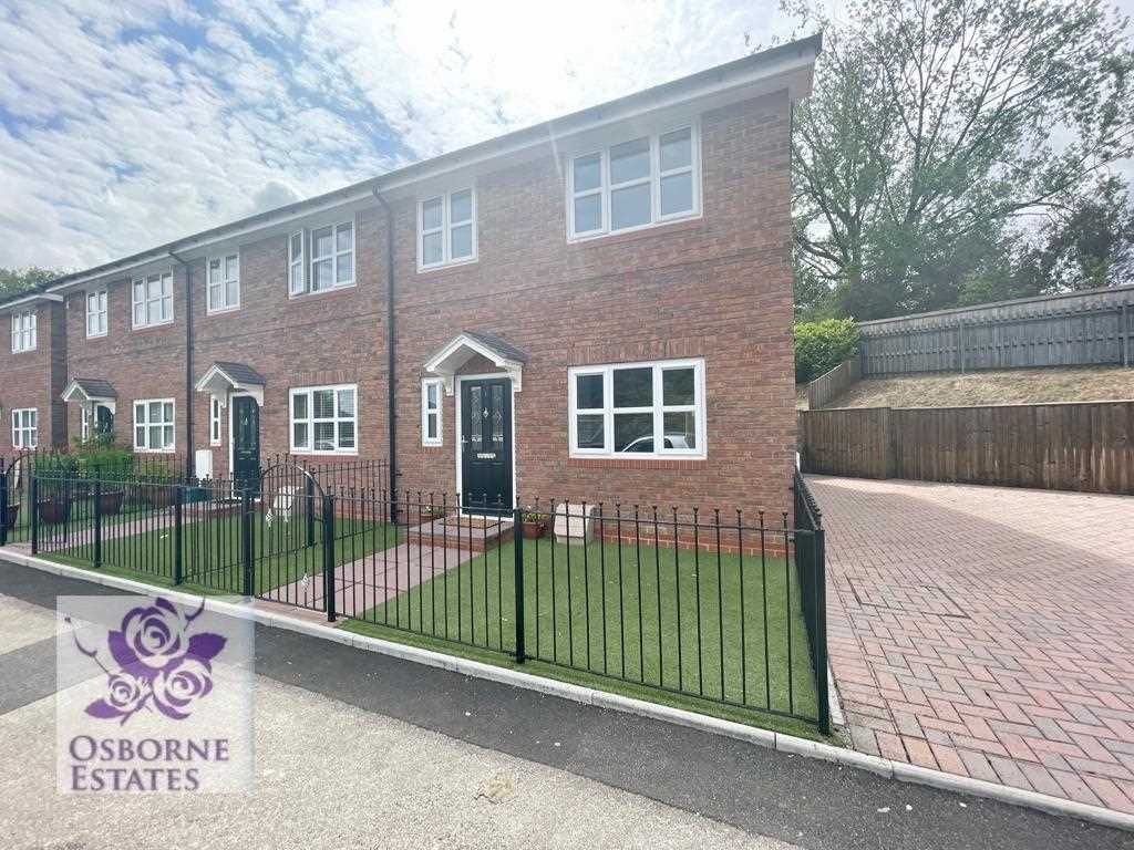 New home, 3 bed end terrace house for sale in Clos Ystradfechan