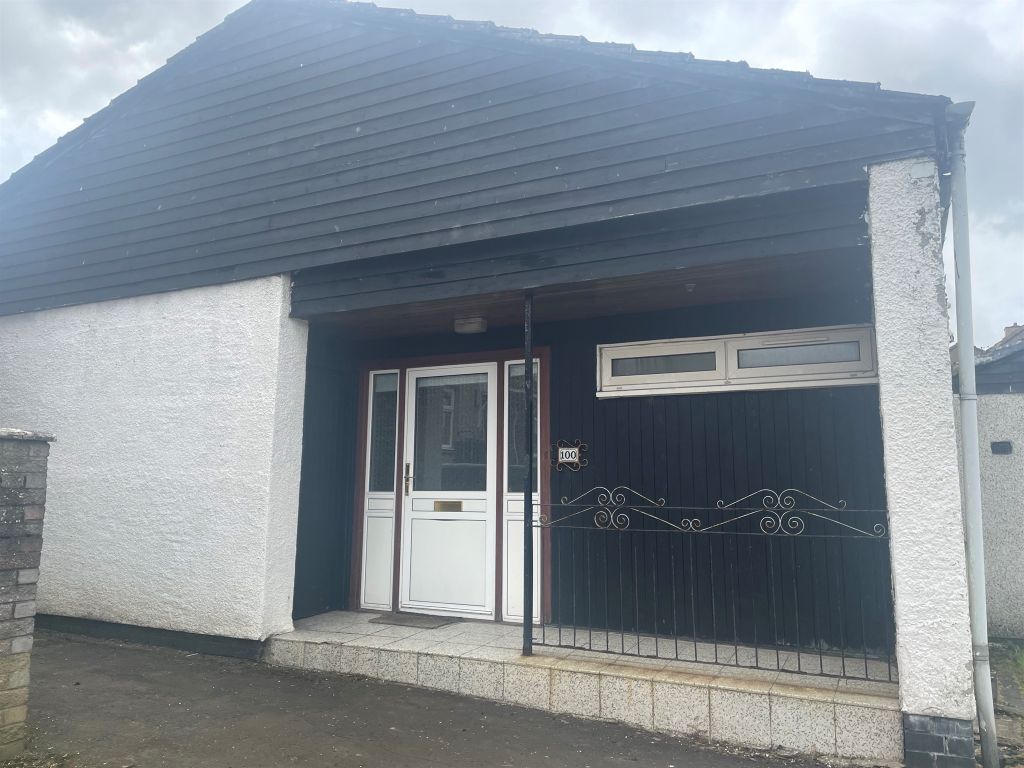 2 bed semidetached bungalow for sale in Barshare Road, Cumnock KA18