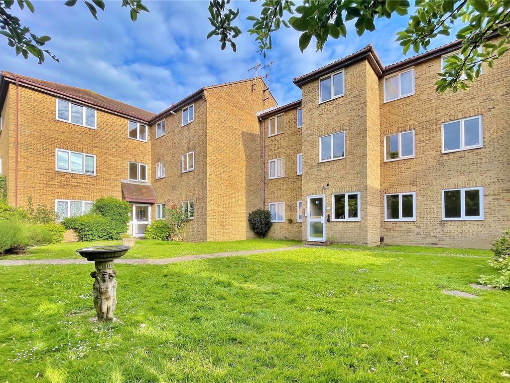 1 bed flat for sale in Kingston Lane, ShorehamBySea, West Sussex BN43