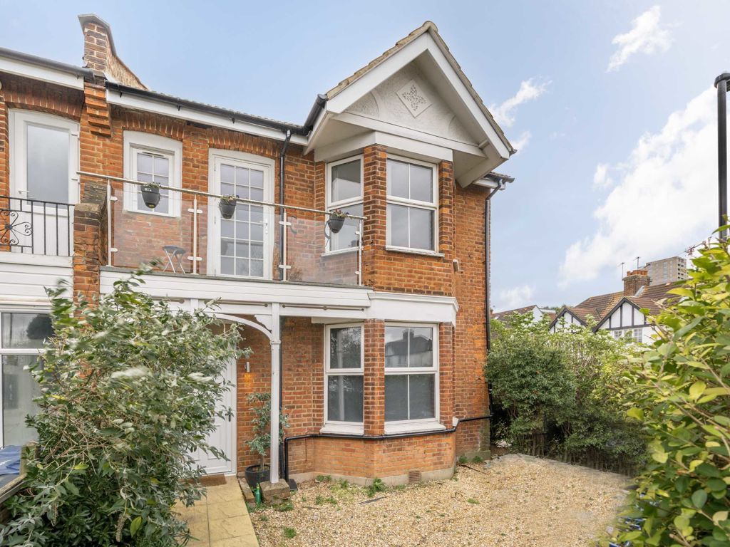 3 bed flat for sale in Eastfields Road, London W3, £595,000 Zoopla
