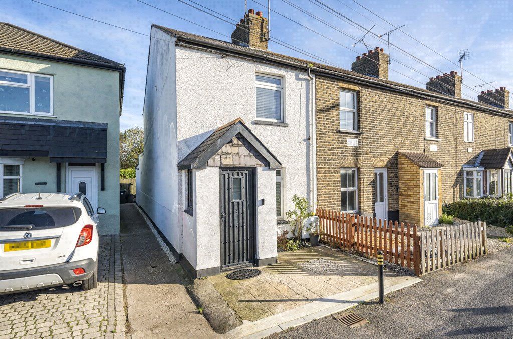 2 bed end terrace house for sale in North Shoebury Road, Shoeburyness