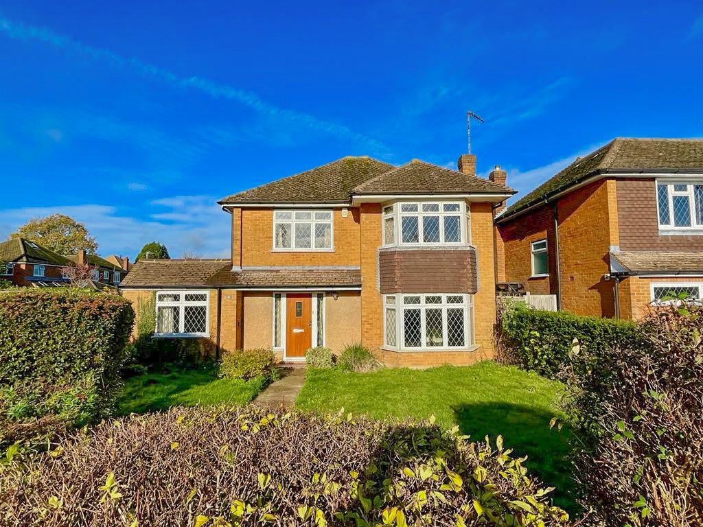 4 bed detached house for sale in Harcourt Road, Tring HP23 Zoopla