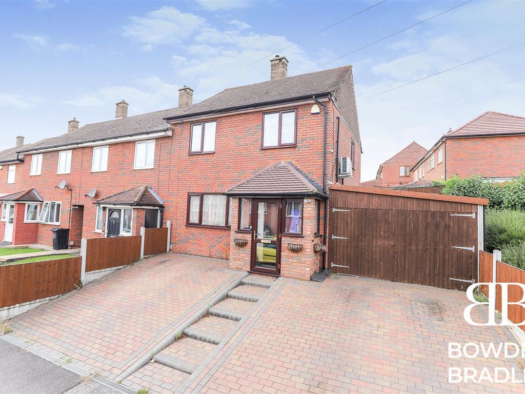 2 bed semidetached house for sale in Burrow Road, Chigwell IG7, £