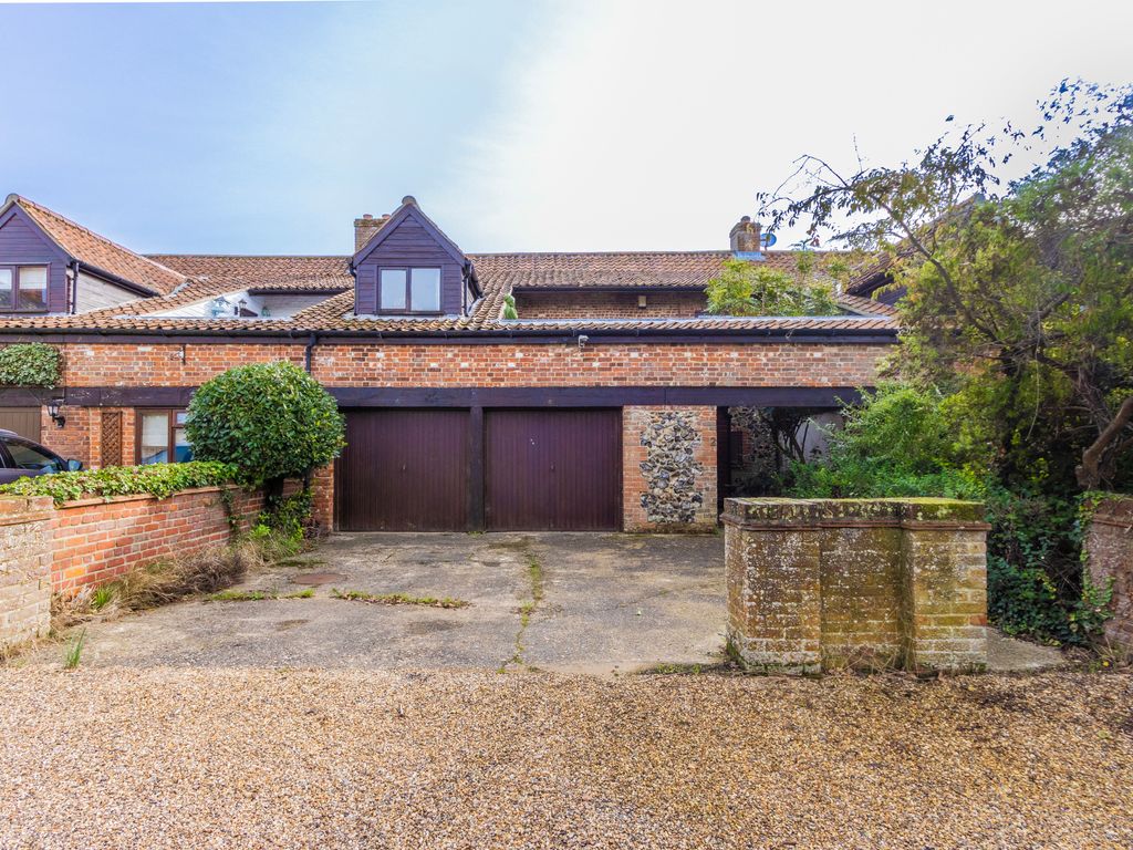 4 bed barn conversion for sale in White Horse Lane, Trowse, Norwich