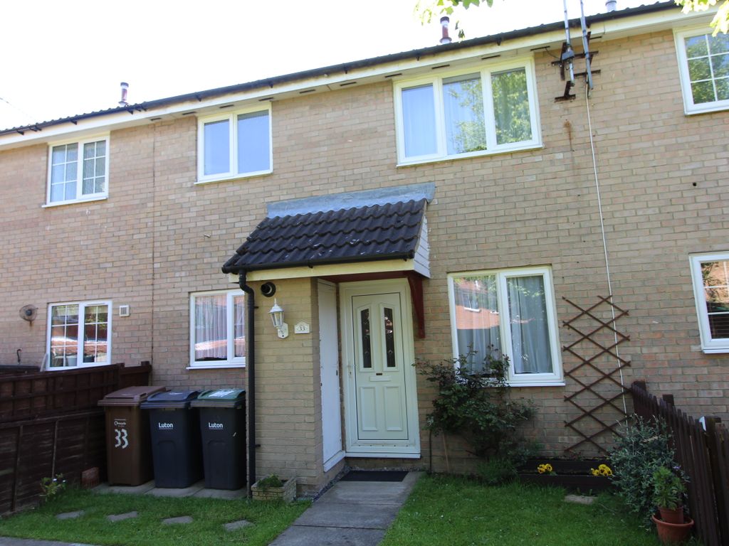 1 bed terraced house to rent in Cheslyn Close, Luton LU2, £950 pcm Zoopla