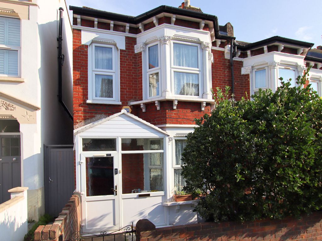 3 bed end terrace house for sale in Whitehorse Lane, London SE25, £