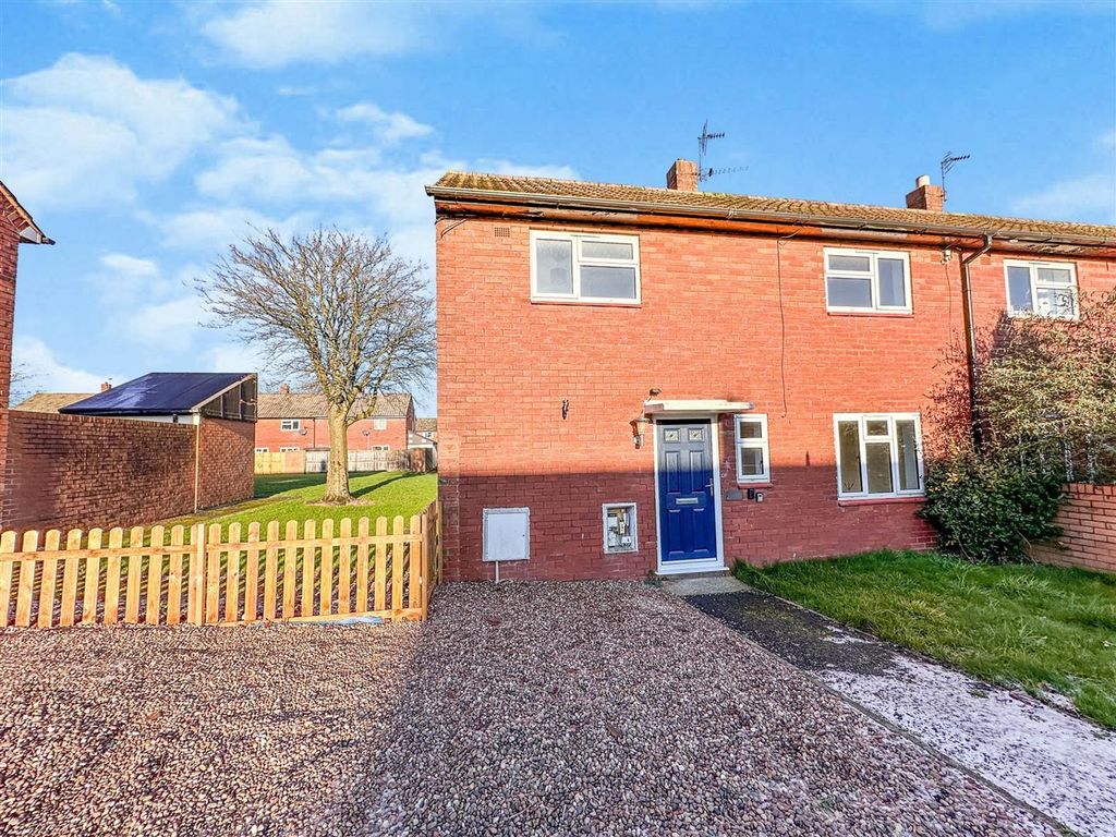 2 bed end terrace house to rent in Butlers Meadow, Warton PR4, £700 pcm