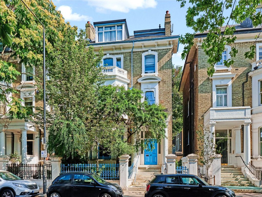 1 bed semidetached house for sale in Redcliffe Gardens, London SW10, £