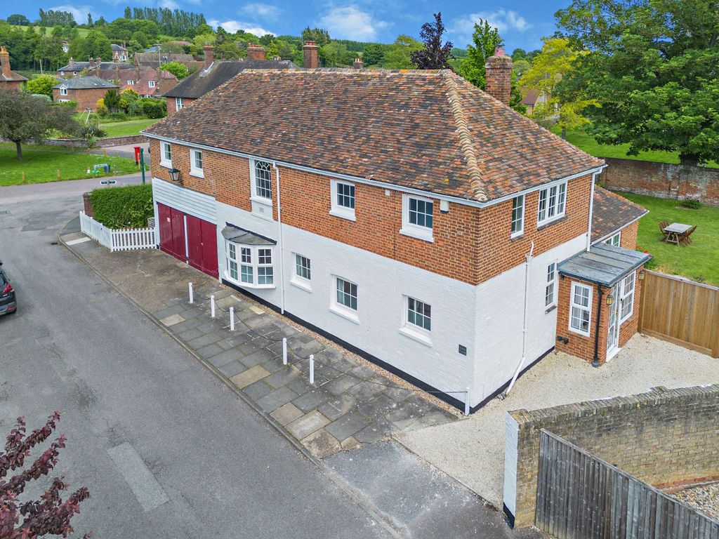 4 bed detached house for sale in River Court, Chartham, Kent CT4, £