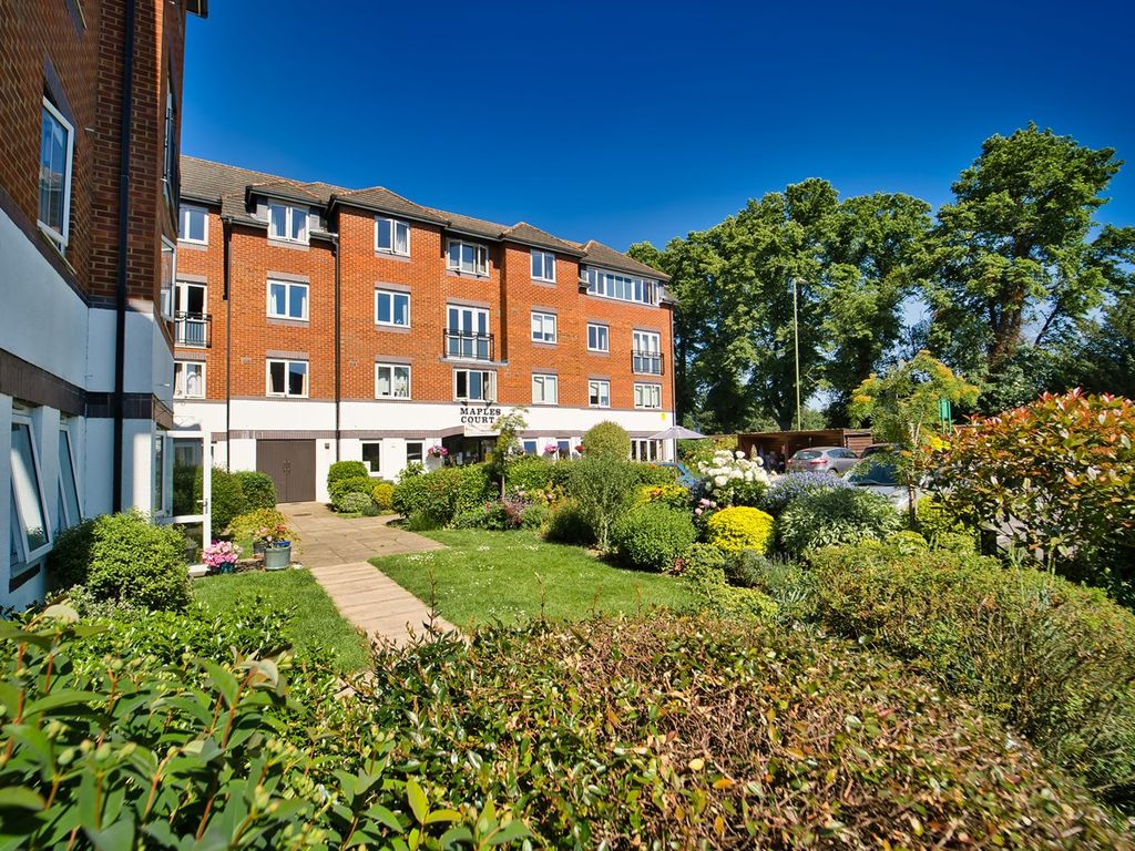1 bed property for sale in Maples Court, Bedford Road, Hitchin SG5, £