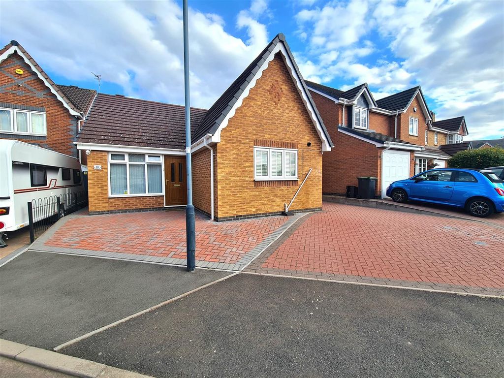 2 bed detached bungalow for sale in St. Matthews Close, Stockingford